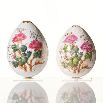 Two Russian porcelain Easter Eggs, circa 1890-1900, presumably Imperial Porcelain Manufactory, St Petersburg.