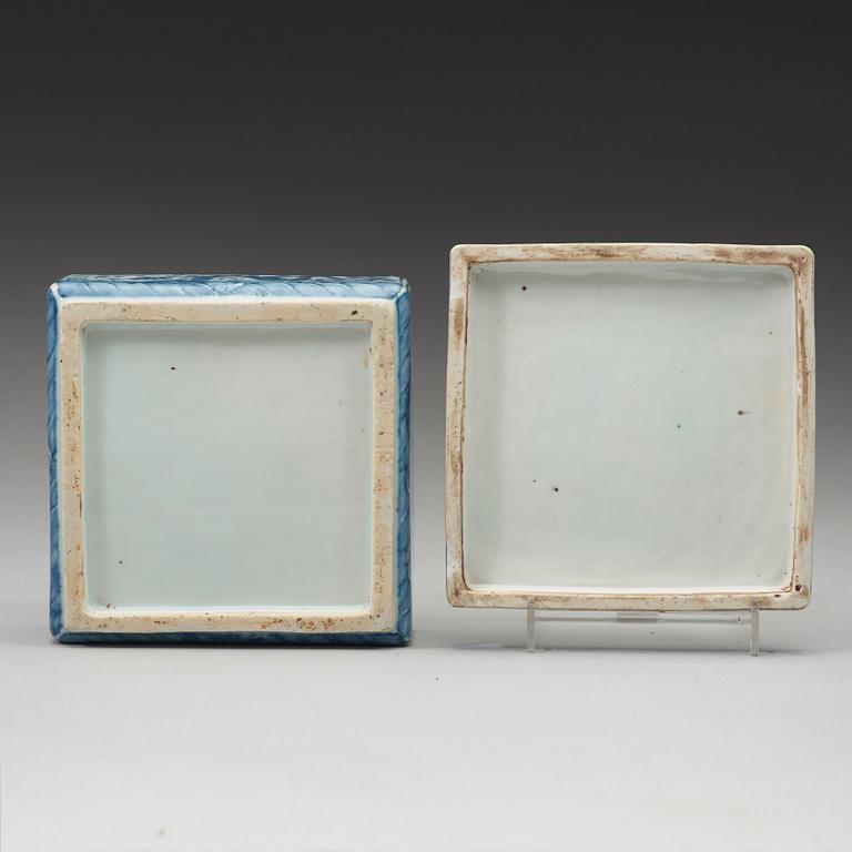 A Chinese porcelain box and cover, Qing dynasty, early 19th century.