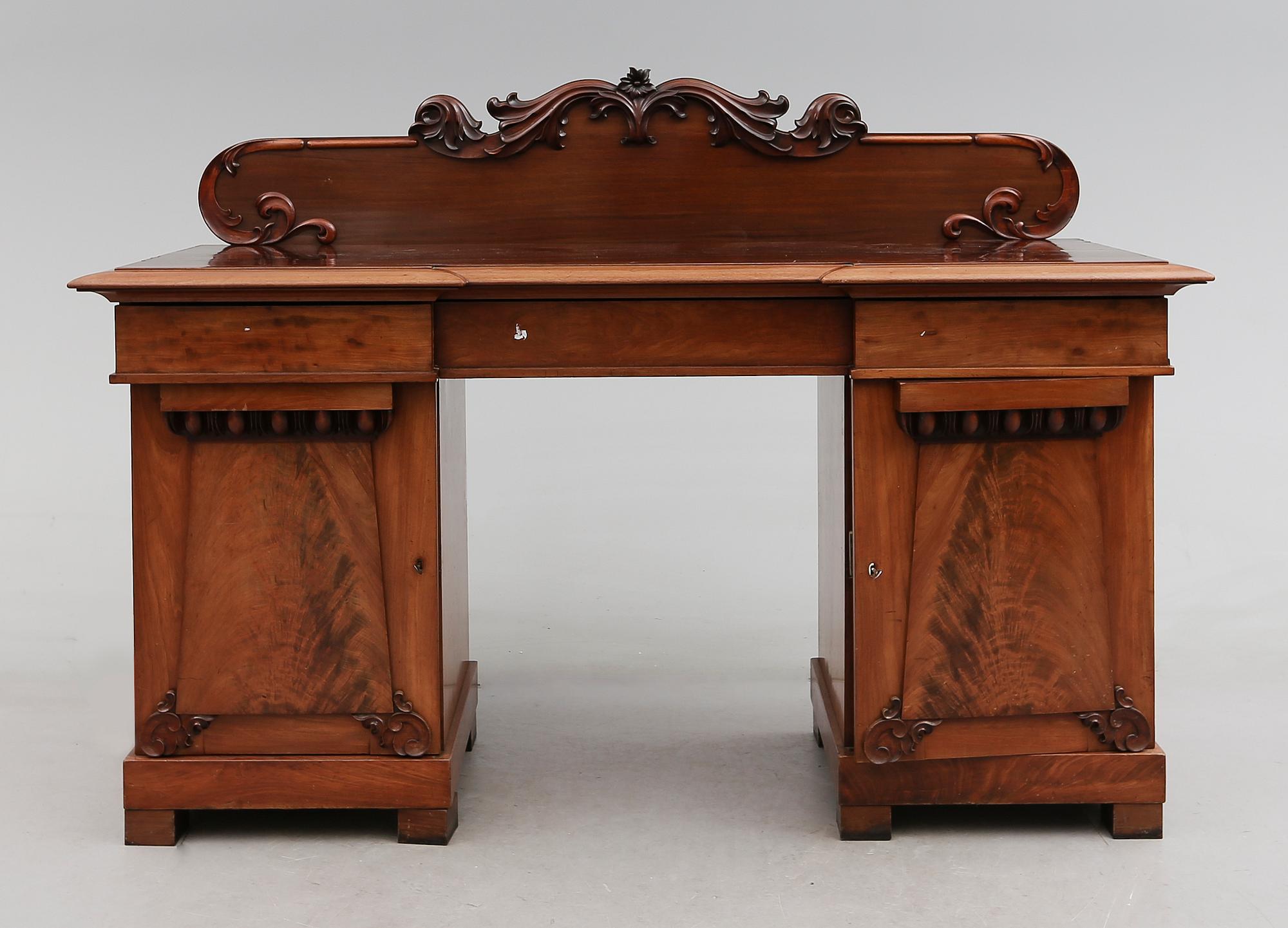SIDEBOARD, 1800-talets andra hälft.