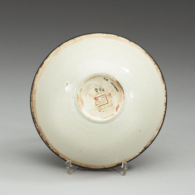 A pale celadon glazed double fish bowl, Song dynasty (960-1279).