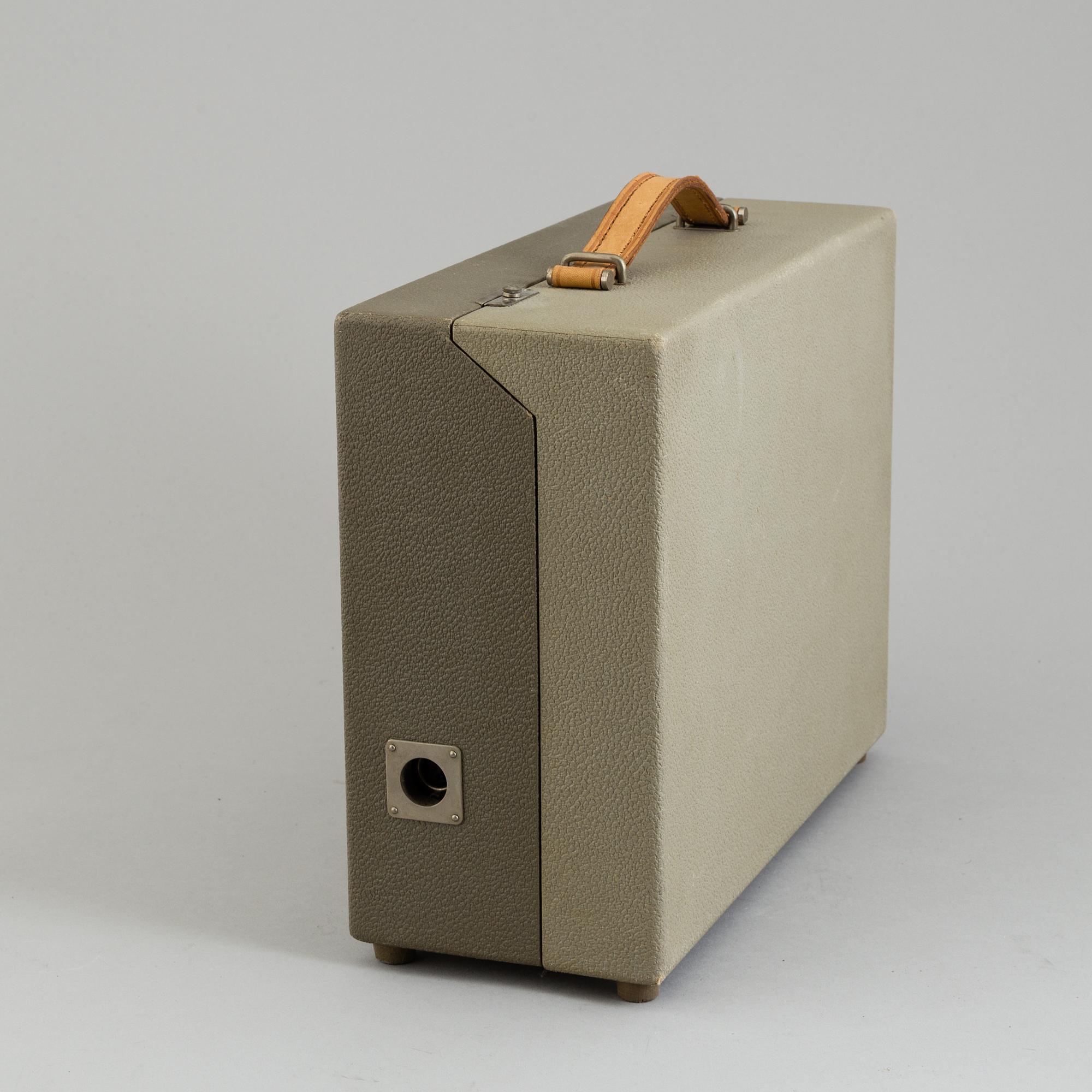 DIETER RAMS & WILHELM WAGENFELD, resegrammofon "PC3", Braun, formgiven 1957-58.