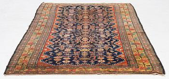 Rug, West Persian, ca 287 x 170 cm.