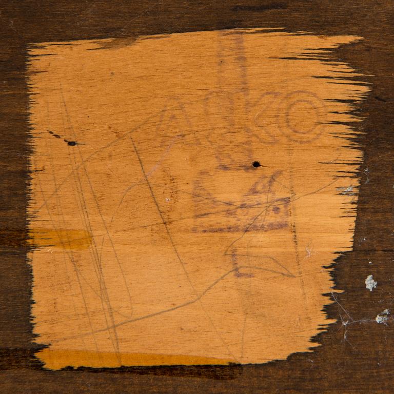 Maija Heikinheimo, sidobord, "Apu 604", märkt Asko. Modellen formgiven 1934.