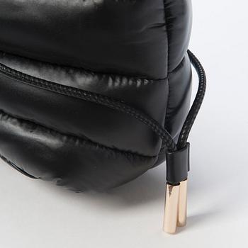 VÄSKA. Moncler.