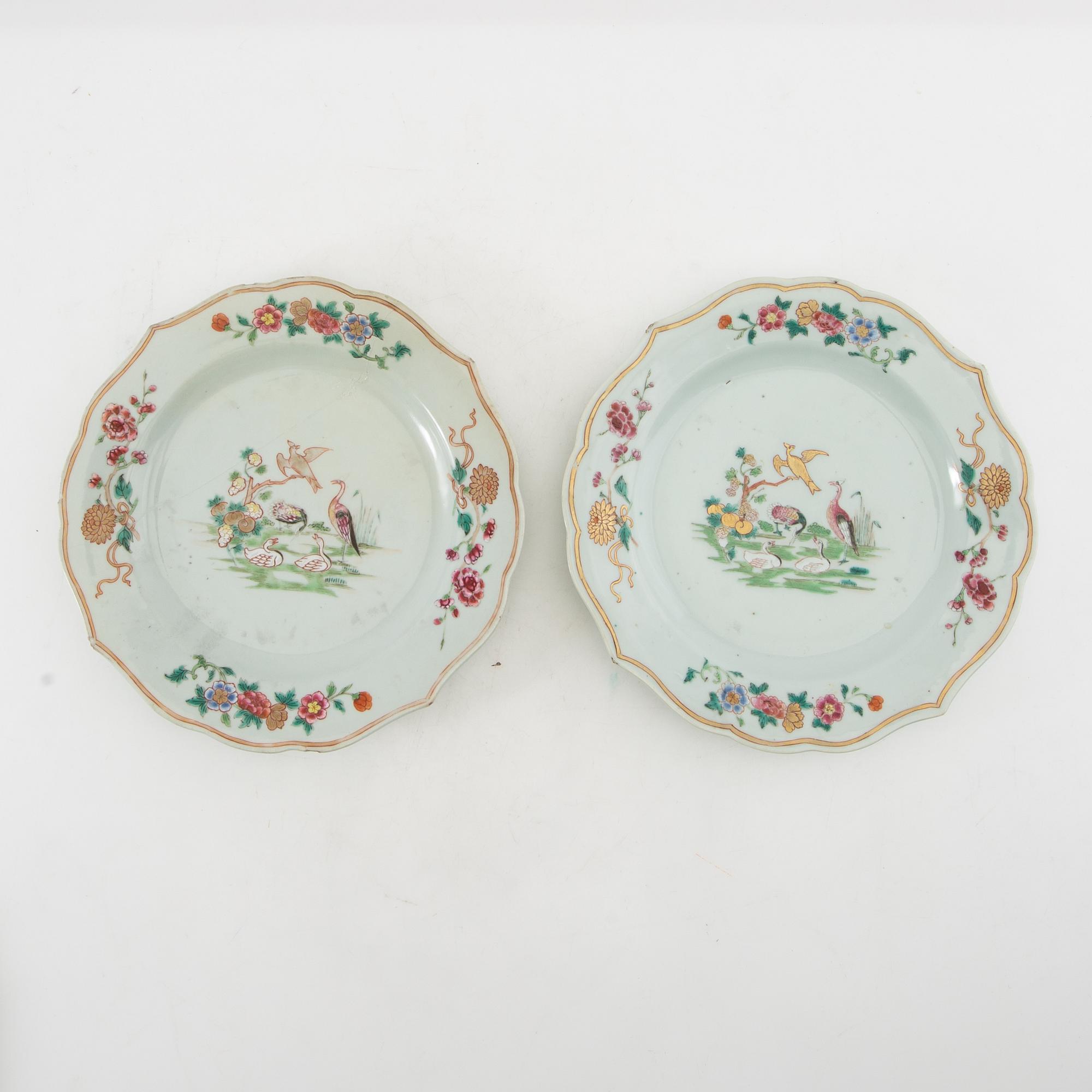 Service pieces 5 pcs China 18th century porcelain.