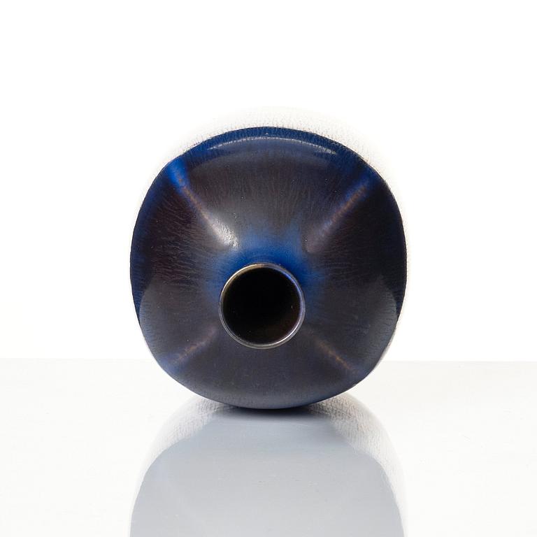 Berndt Friberg, a stoneware vase, Gustavsberg studio, Sweden 1954.