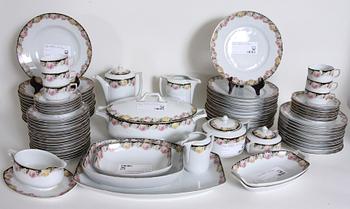 MATSERVIS, porslin, Thomas, Bavaria, ca 60 delar.