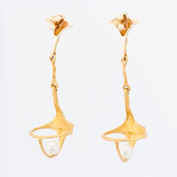 KORVAKORUT, viljellyt helmet, 14K kultaa. Lapponia 1994.