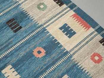 Carl Dangel, A CARPET, flat weave, ca 262 x 172,5 cm, signed CD (Carl Dangel). Sweden around the middle of the 20th century.