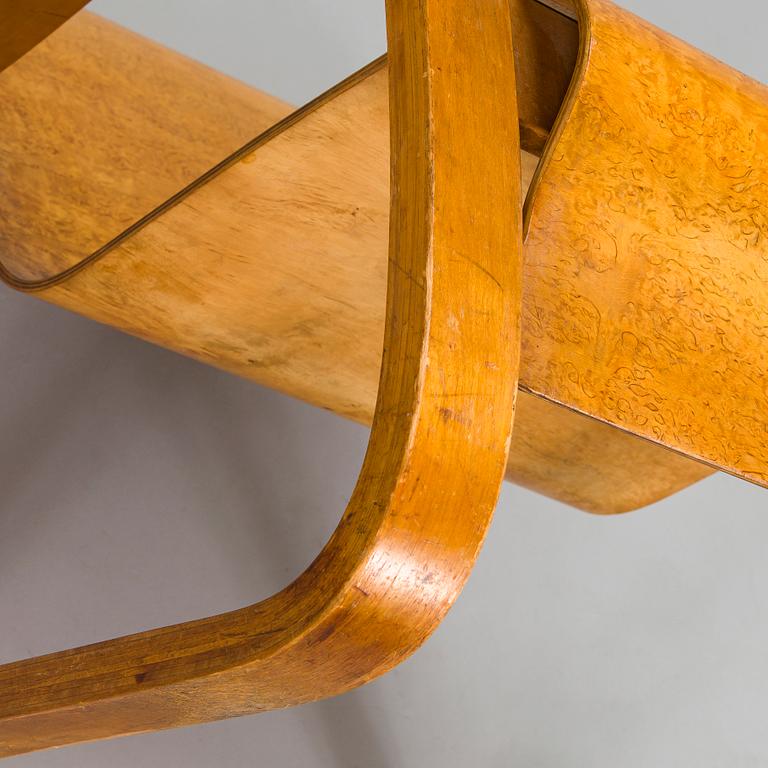 Alvar Aalto, A 1940s open armchair model 31 for O.Y. Huonekalu- ja Rakennustyötehdas A.B. Finland.