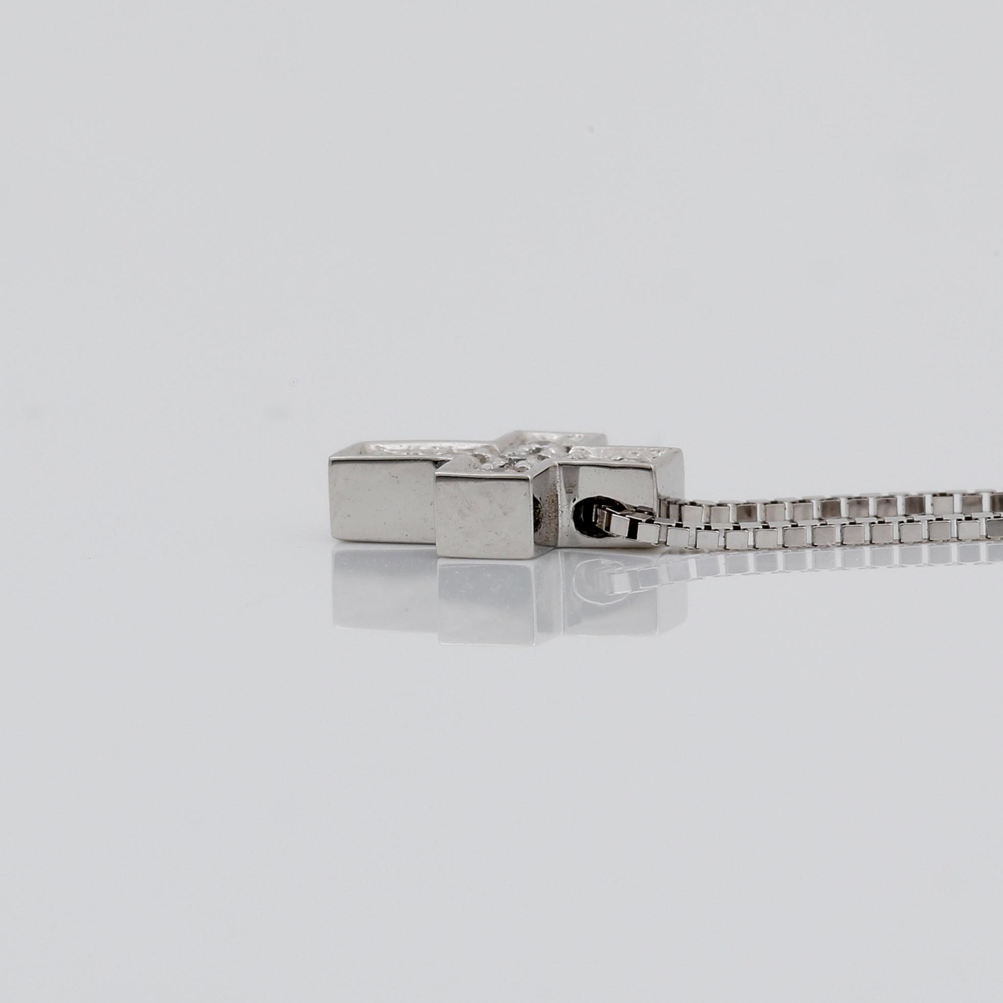 HÄNGE med kedja, Bliss, Italien, 18K vitguld med diamantsatt kors ca 0.06ct.