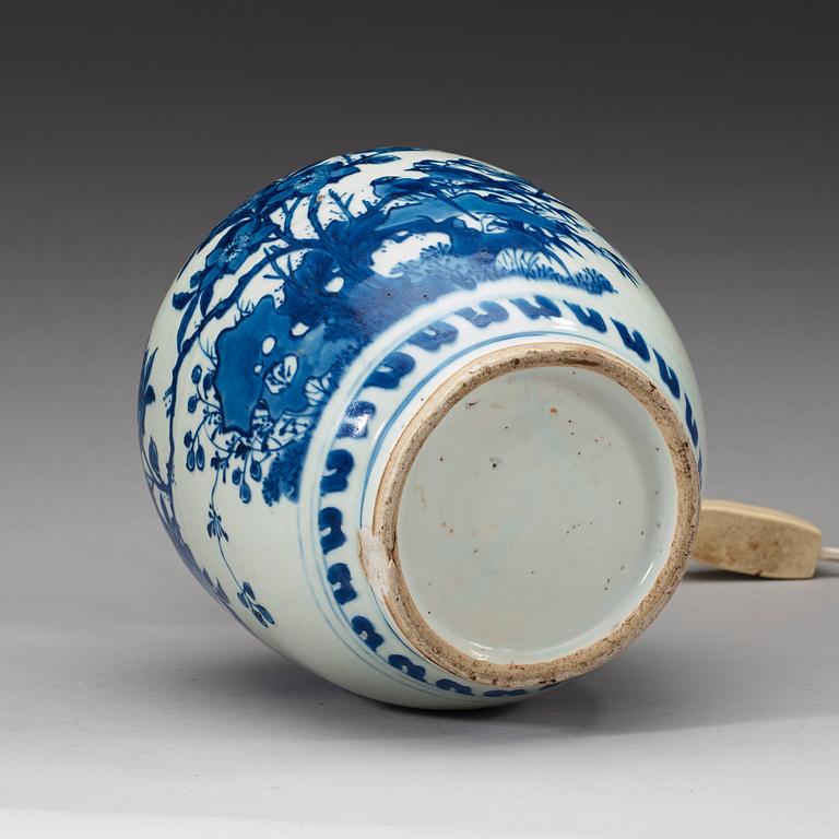 URNA, porslin. Transition, 1600-tal.