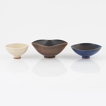 A set of three earthenware bowls by Berndt Friberg for Gustavberg studio, Sweden, 1954-1968.