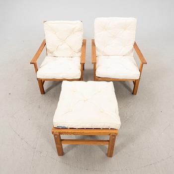 Elsa Stackelberg, 2 fåtöljer + pall / bord, Fri Form, 1900-talets senare del.