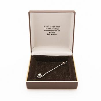 Brooch, 14K white gold with diamond, Axel Svensson, Malmö, 1989.