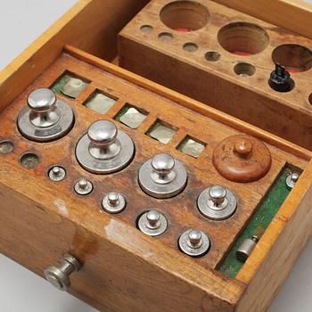 22 parts of laboratory equipment from the 20th century.