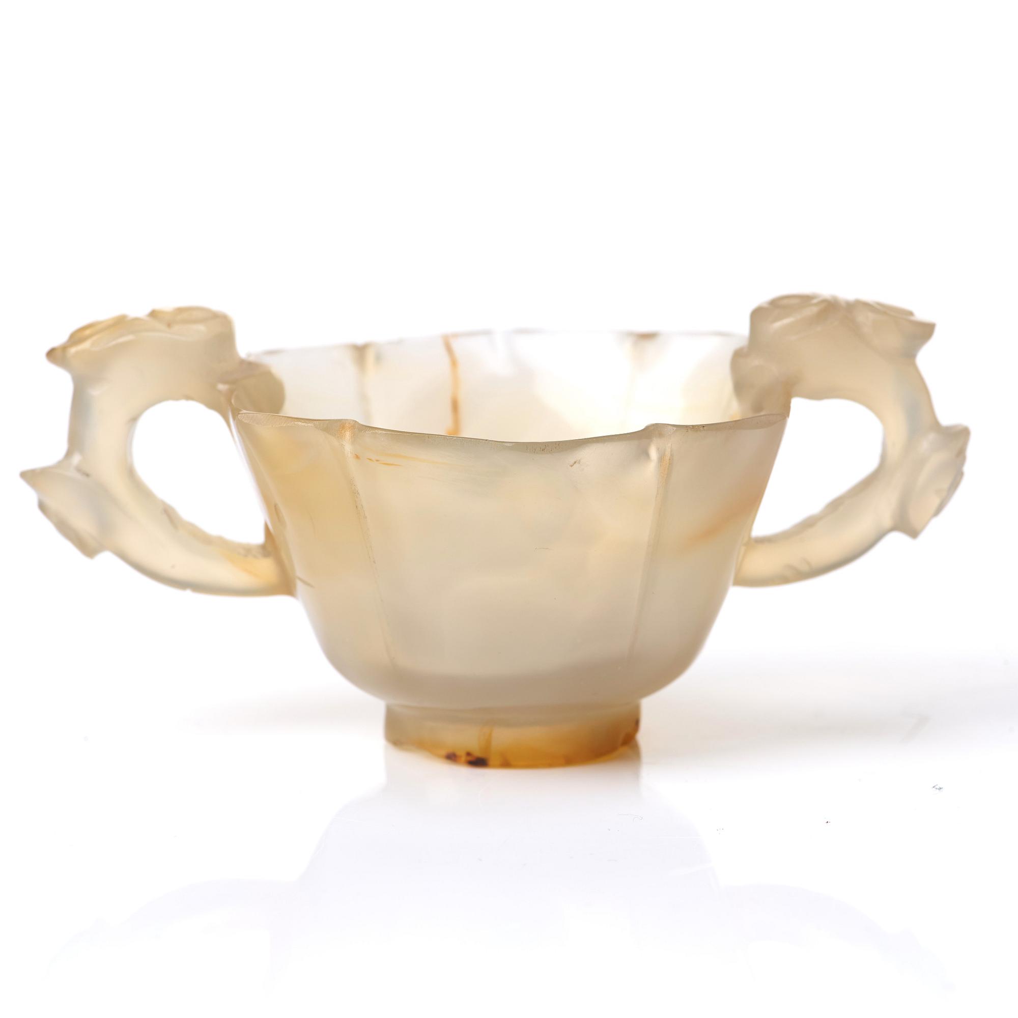 Two agathe cups and a censer with cover, Qing dynasty.