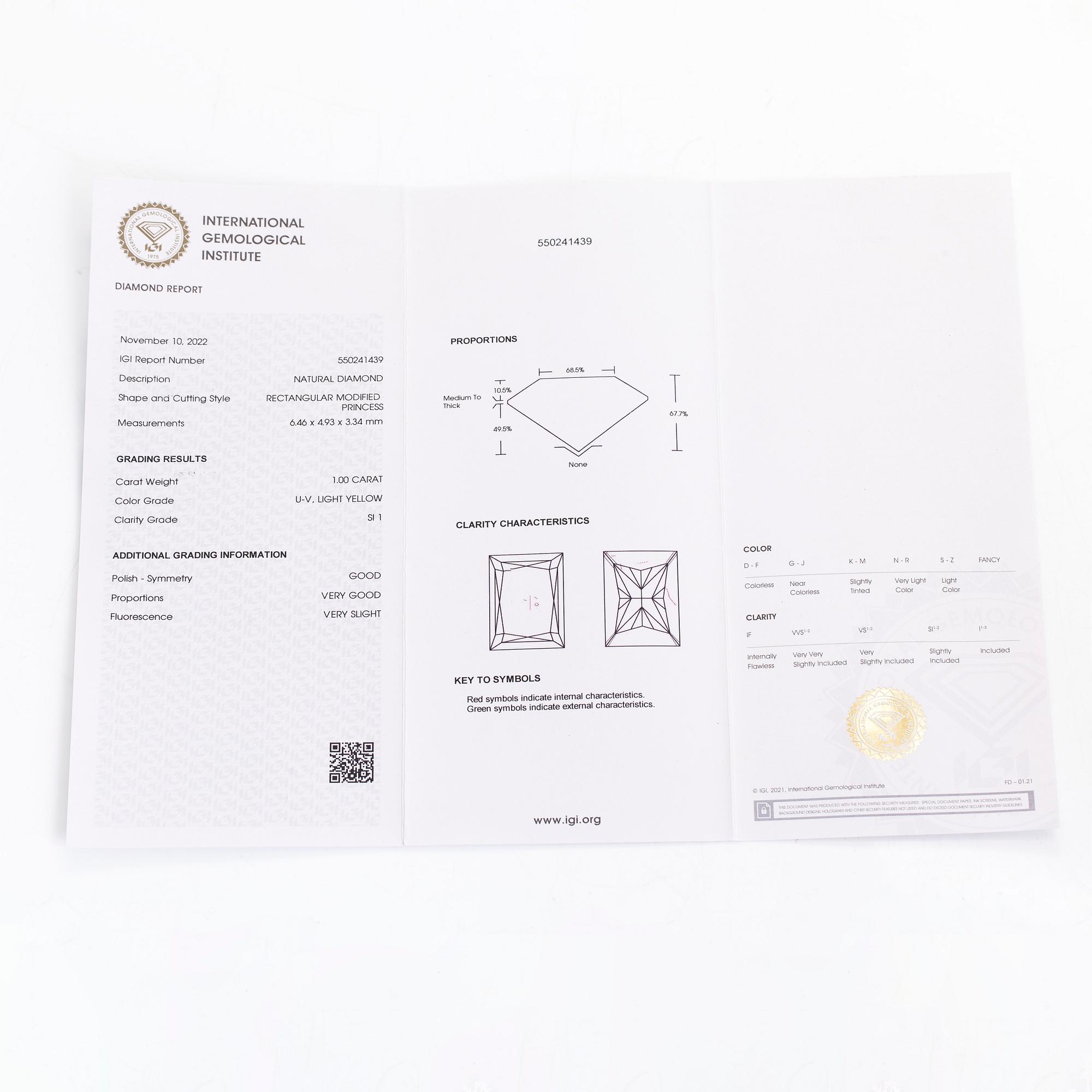 A 14K gold ring, with a rectangular modified princess-cut diamond approx. 1.00 ct. With IGI certificate.