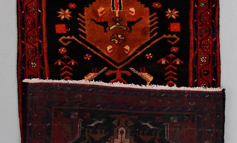 MATTA, Malayer, ca 297 x 110 cm.