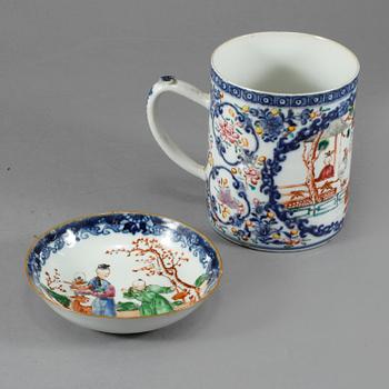 MUGG samt UNDERFAT, porslin, Kina, 1700-tal.