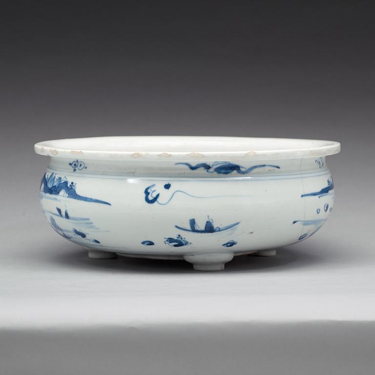 A blue and white tripod censer, Qing dynasty, 18th Century.