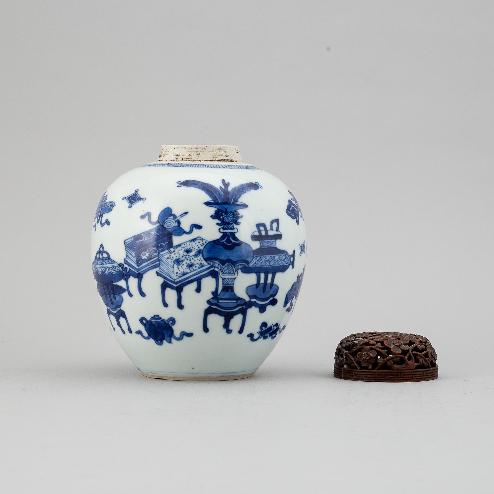 A blue and white jar, Qing dynasty, 18th Century.