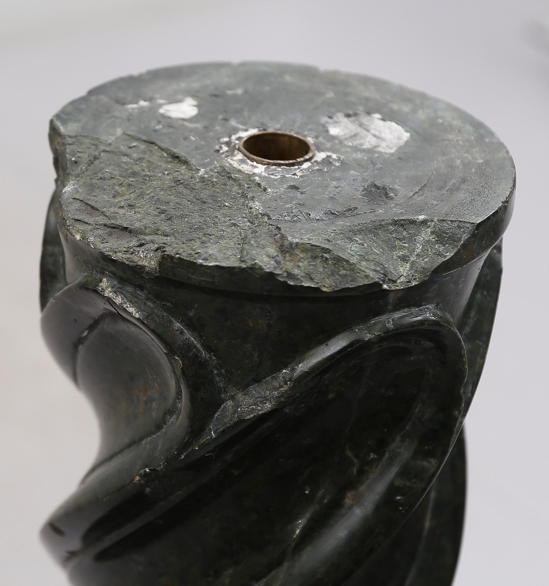 PIEDESTAL, serpentinsten, 1800-talets mitt.