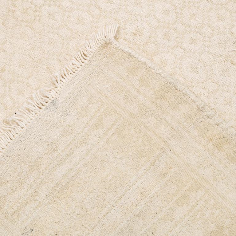 CARPET, ZILO. Flat weave. Cotton. 404 x 280 cm.