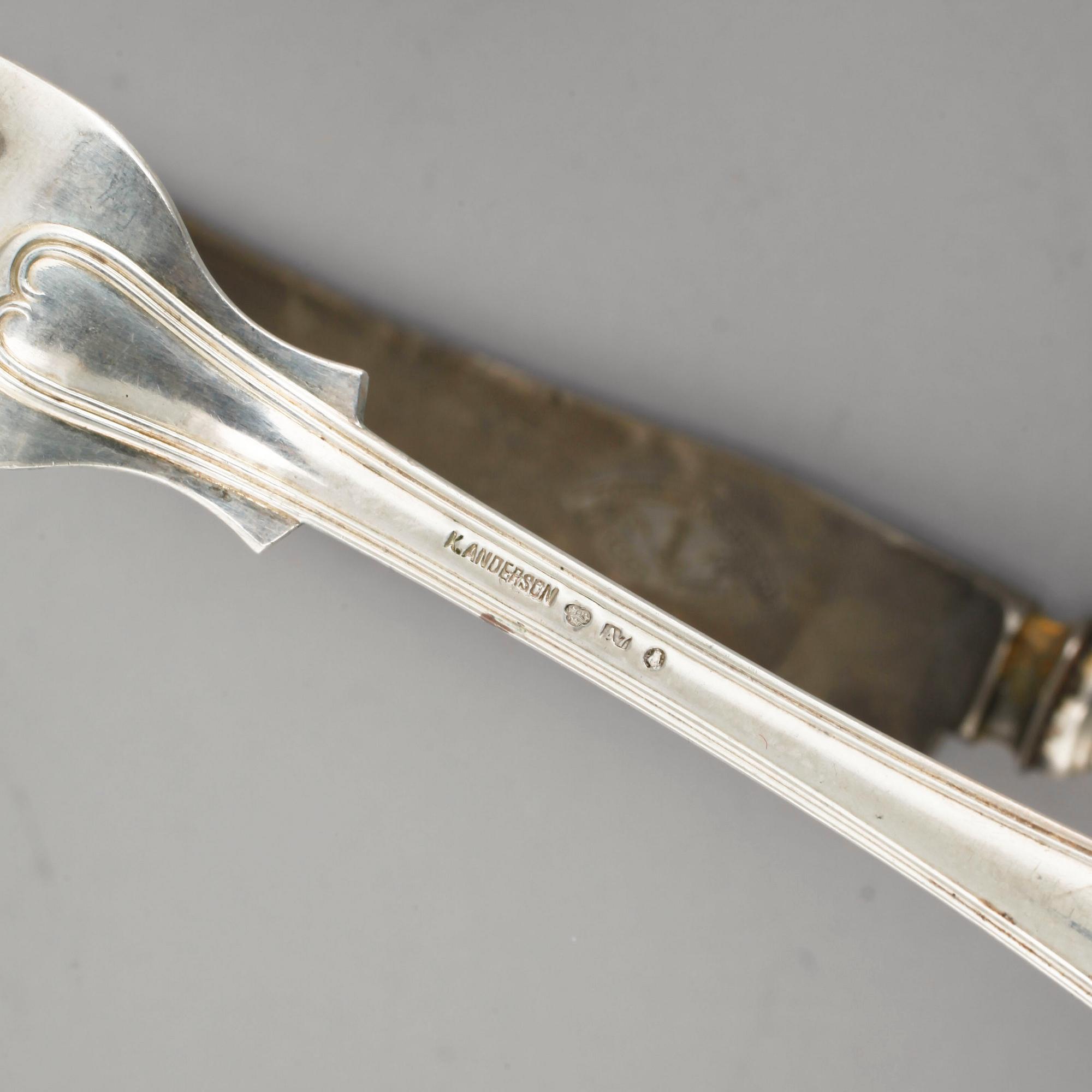 16 similar pieces of silverware, 1826 - 1933. Weight 799 g incl steel blade.