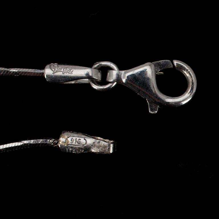 DIAMANTHÄNGE MED KED 18K guld, tot. ca 1,5 ct. Ked 916 guld. Tot. vikt ca 12 g.