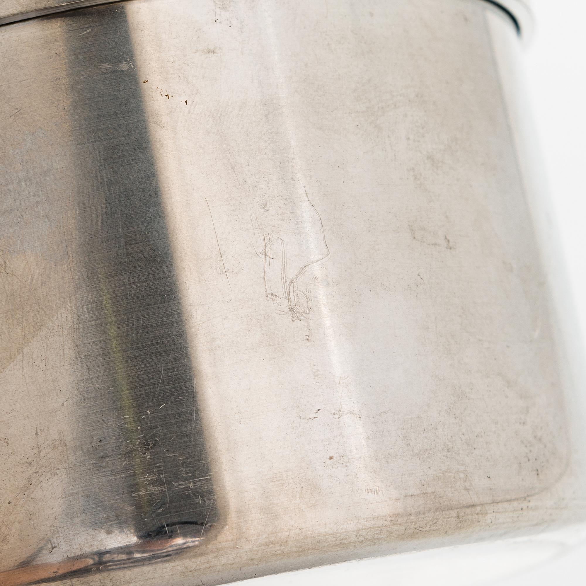 Bertel Gardberg, a lidded pewter jar, Hopeatehdas Oy, Helsinki.