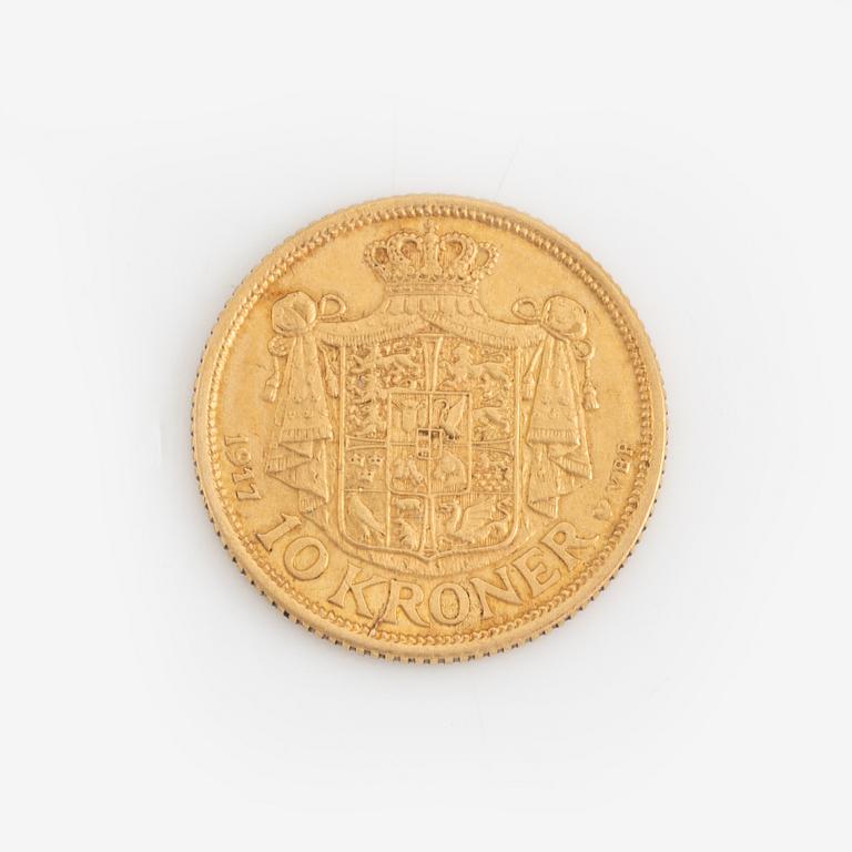 A Danish gold coin, 10 kroner 1917.