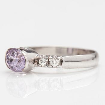 RING, 14K vitguld, rosa safir, diamanter ca. 0.10 ct tot. Finland 2016.
