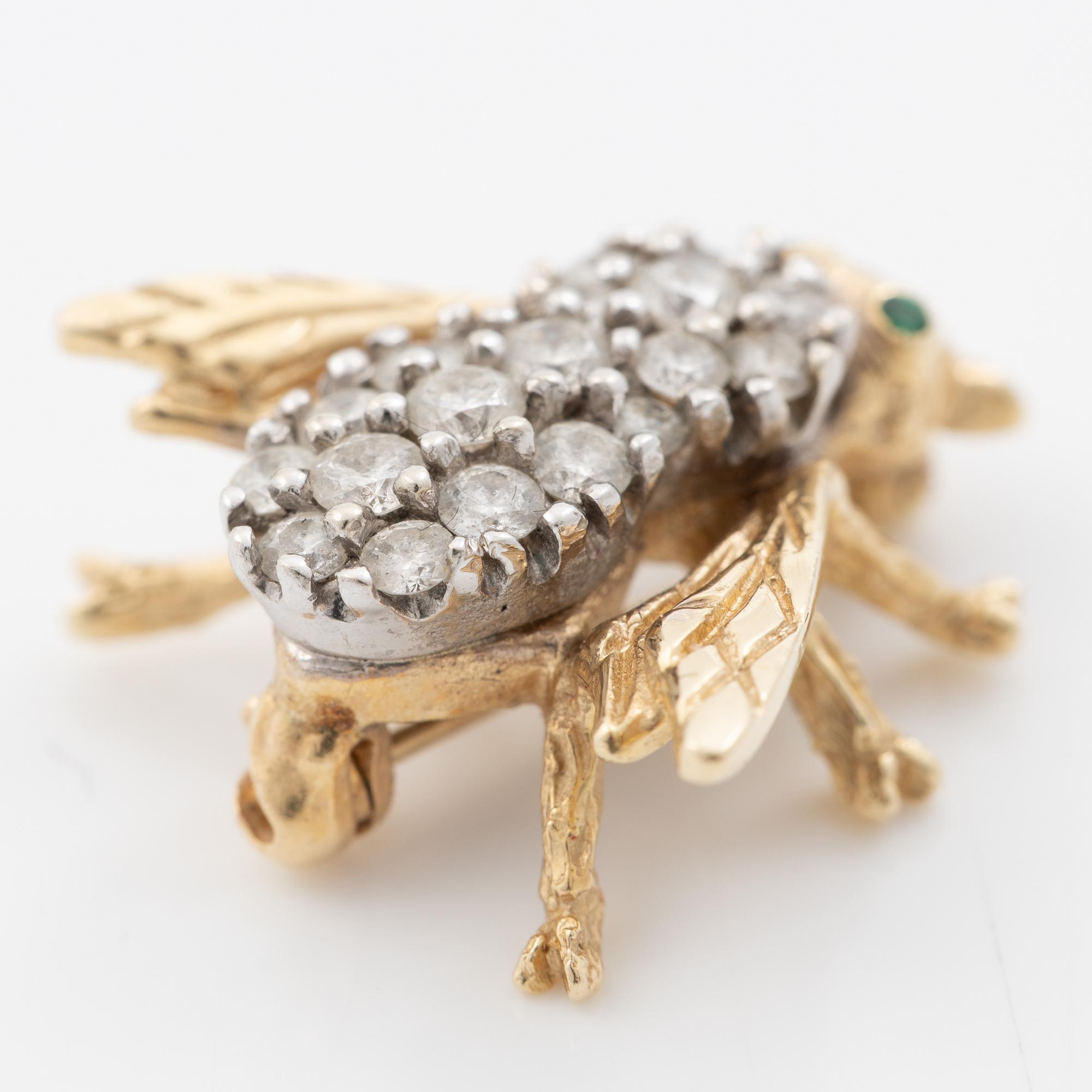 Brooch in the form of a bee, 14K gold with brilliant-cut diamonds.