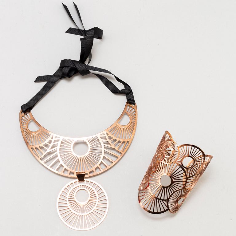 LARA BOHINC, halsband och armring, "Solar Eclipse".