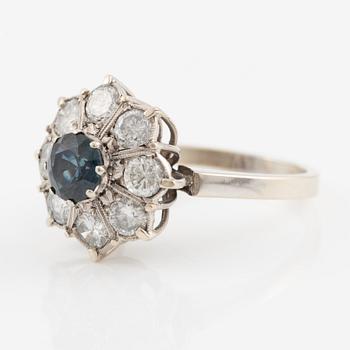 Ring, 14K vitguld med safir och briljantslipade diamanter, Österrike.