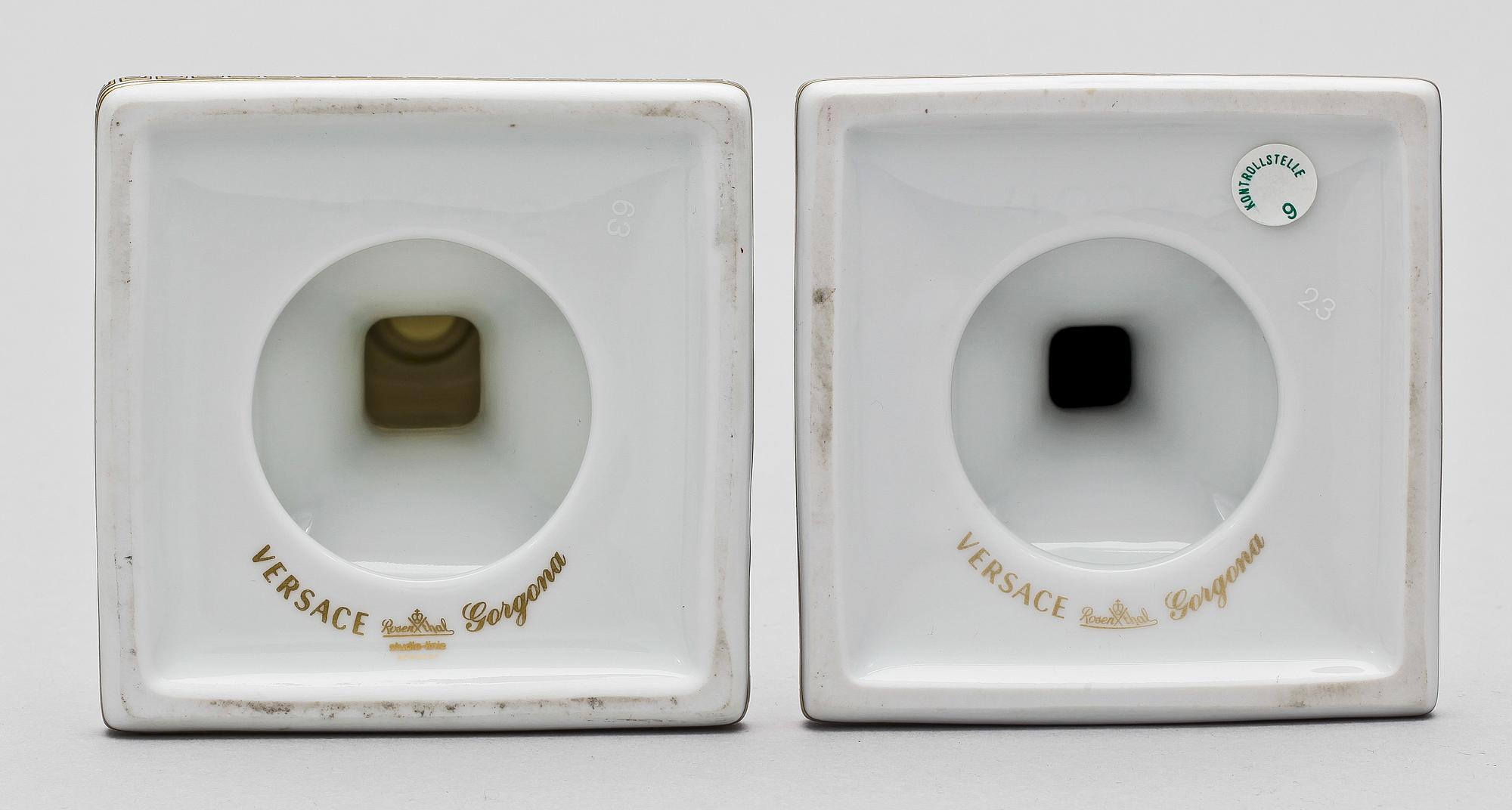 LJUSSTAKAR, ett par, porslin, "Gorgona", Rosenthal för Versace.