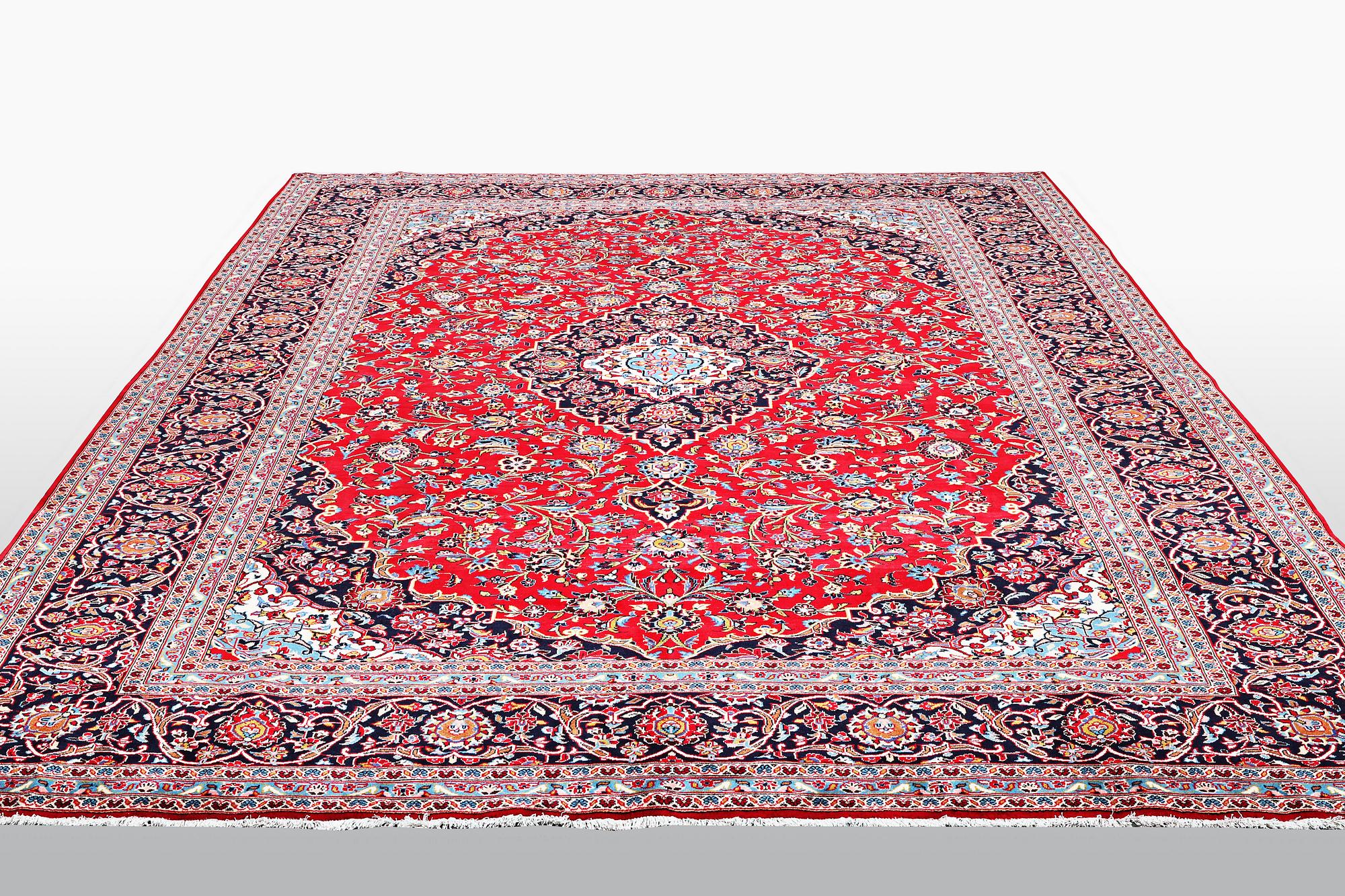 A carpet, Kashan, ca 384 x 295 cm.