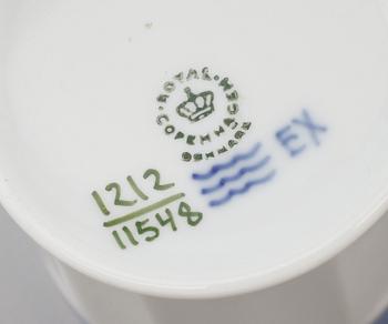 SERVISPORSLIN, 37 delar, "Blå Vifte", Royal Copenhagen.