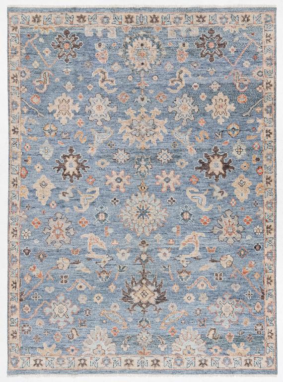 Carpet, Agra, approx. 362 x 264 cm.