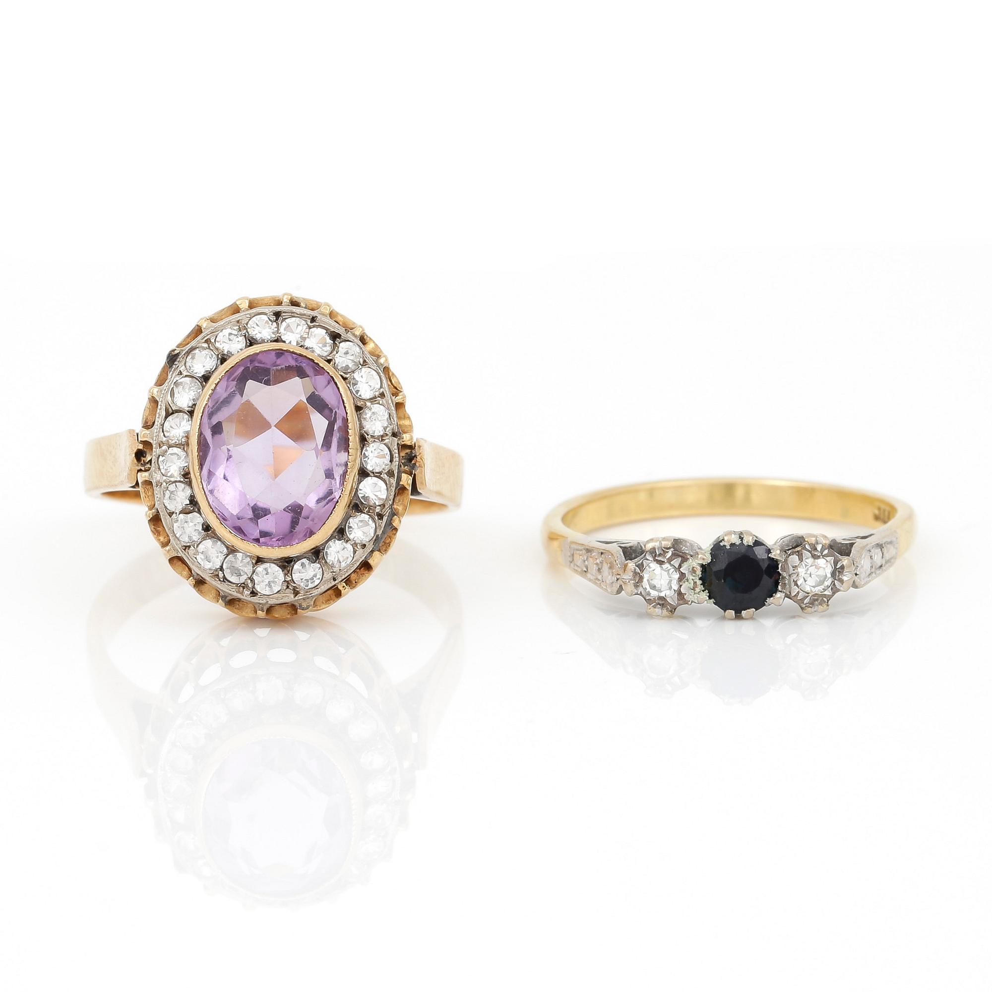 RINGAR, 18K guld och troligen silver, med ametist ca 2,23 ct samt safir ca 0,25 ct. Total vikt ca 7,42 g.