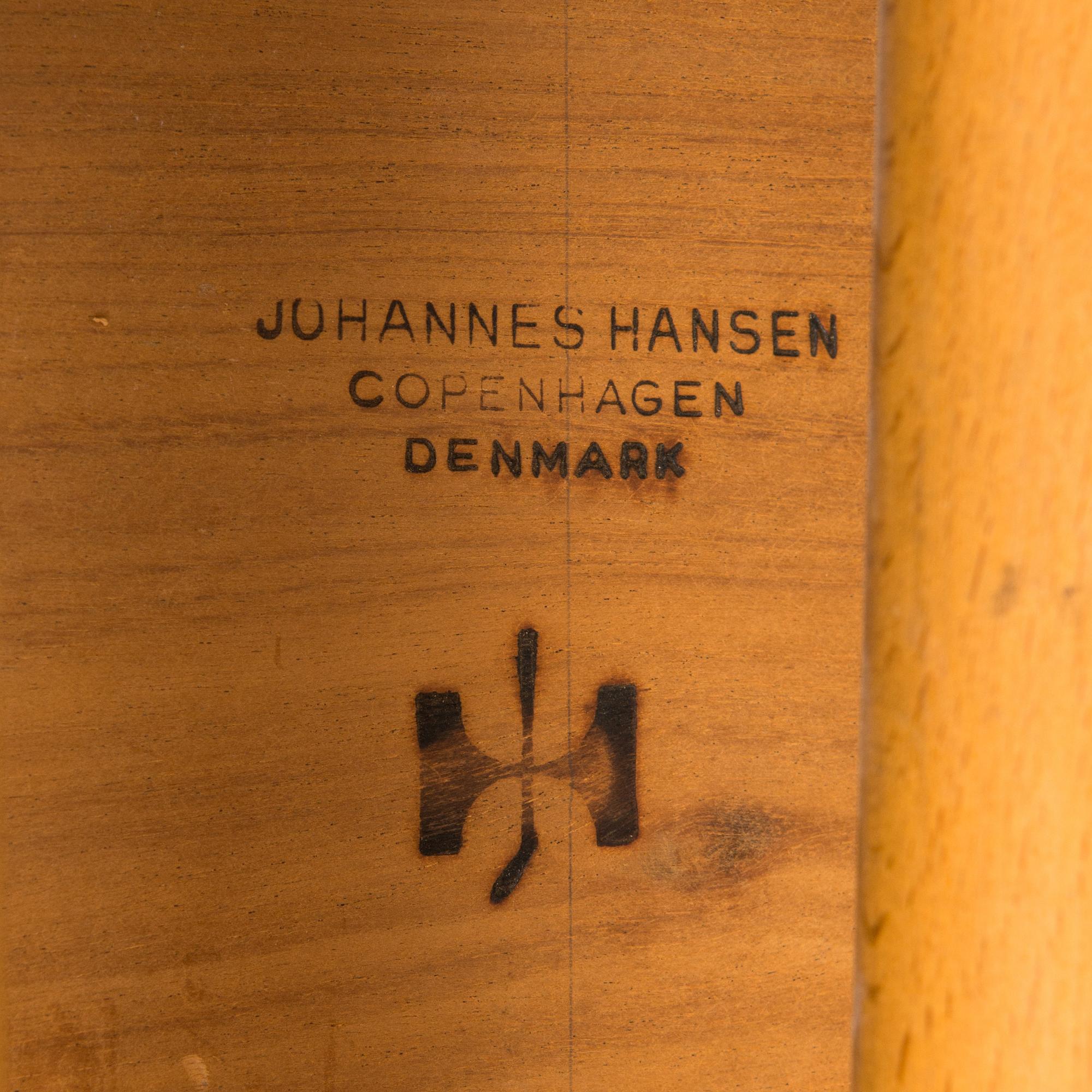Hans J Wegner, A 1950s dining table model JH 567, Johannes Hansen, Denmark.