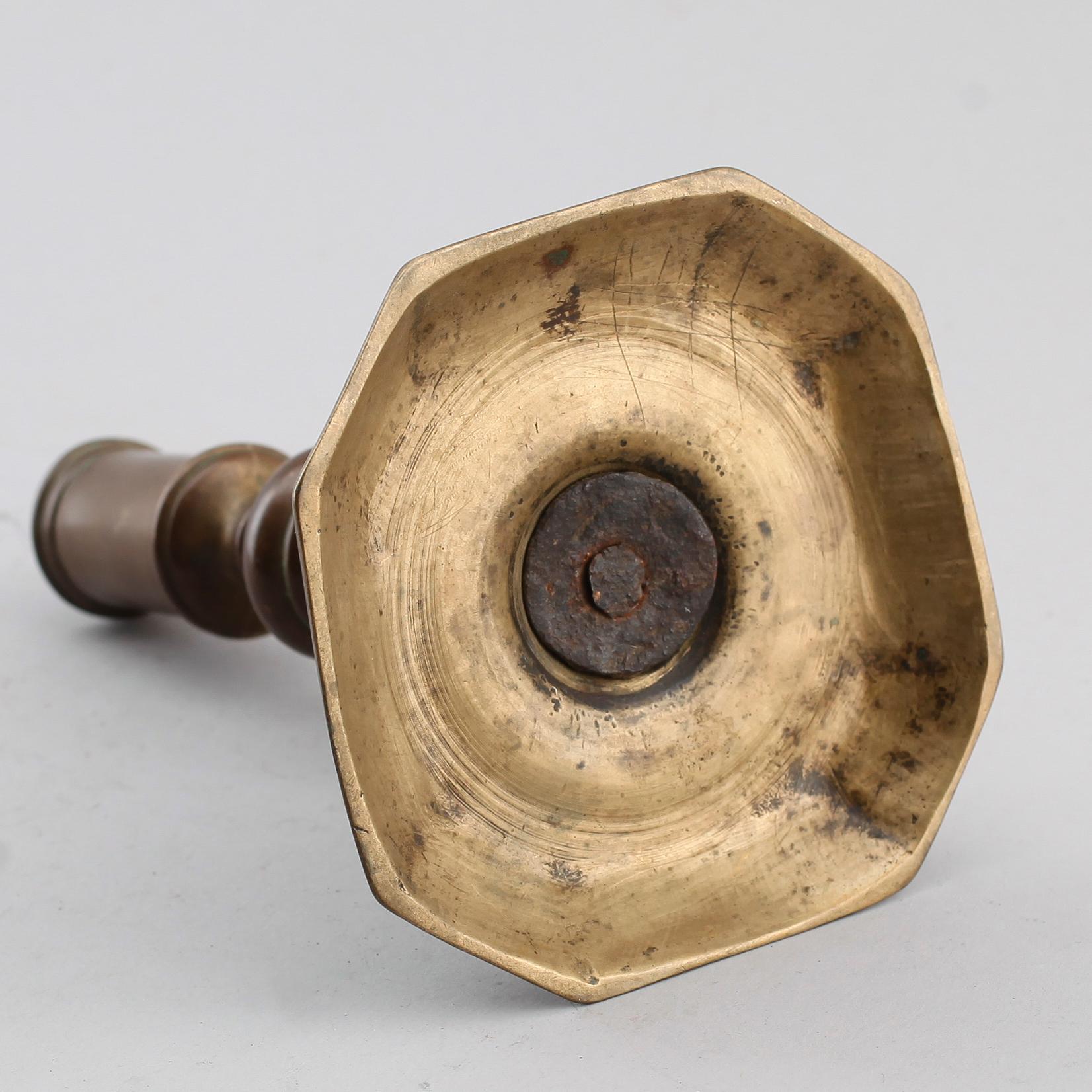 LJUSSTAKE, mässing, 1700-tal.
