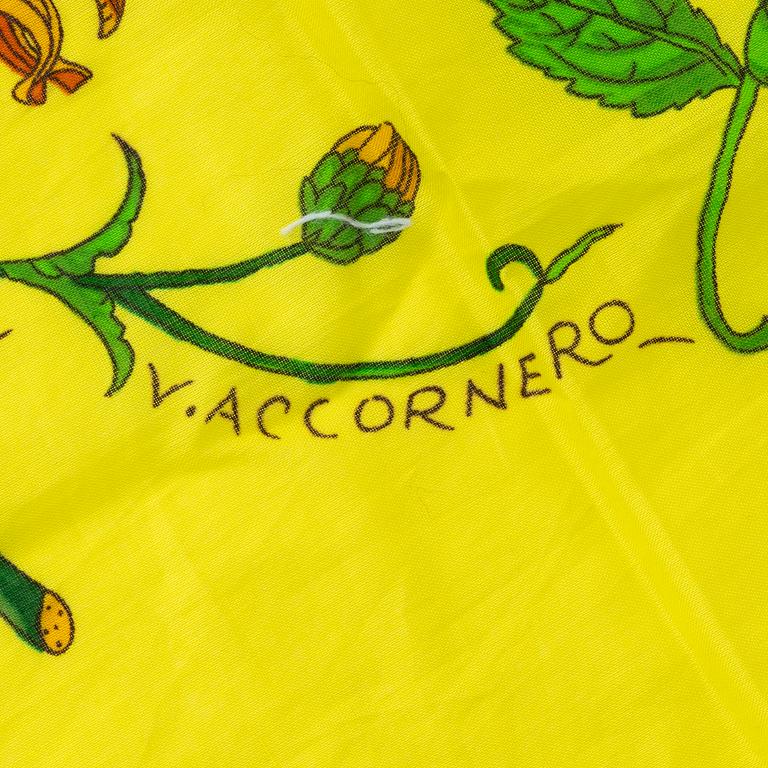 Gucci, Sarong / sjal, "Flora".