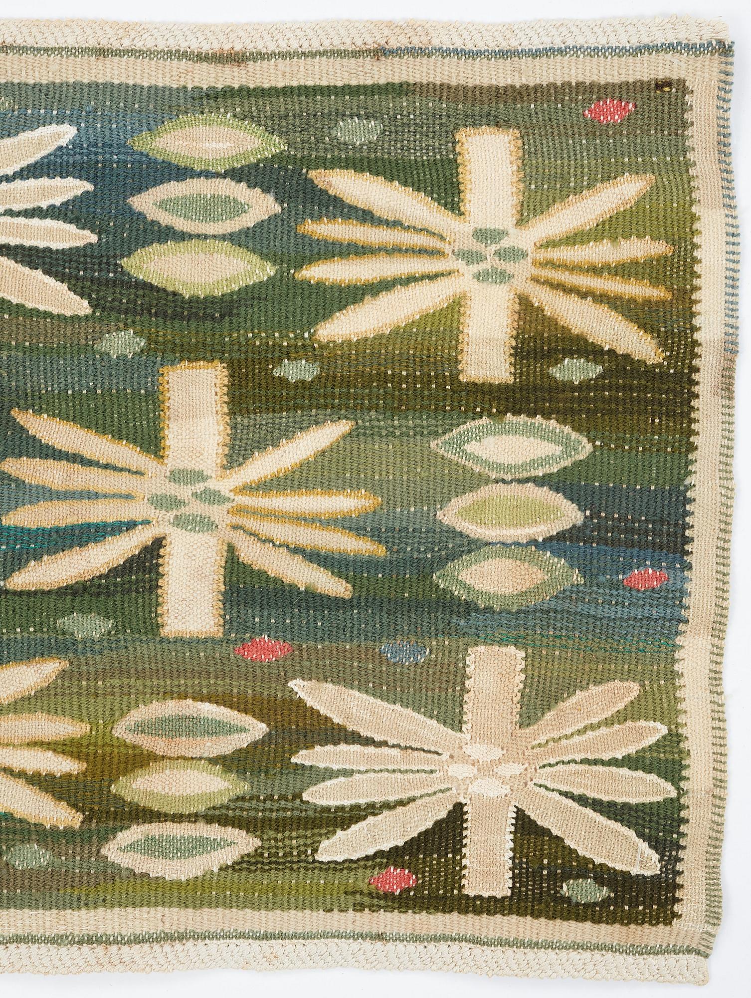 Barbro Nilsson, vävnad, "Näckrosorna", gobelängteknik, ca 41-42 x 45-47,5 cm, signerad BN.
