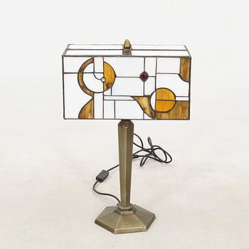 Table lamp, modern manufacture.