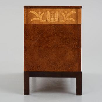 Carl Malmsten, a Swedish Grace chest of drawers, Svensk Hemslöjd, 1930s.