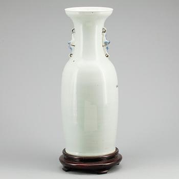 GOLVVAS, porslin, Kina. 1800-tal.