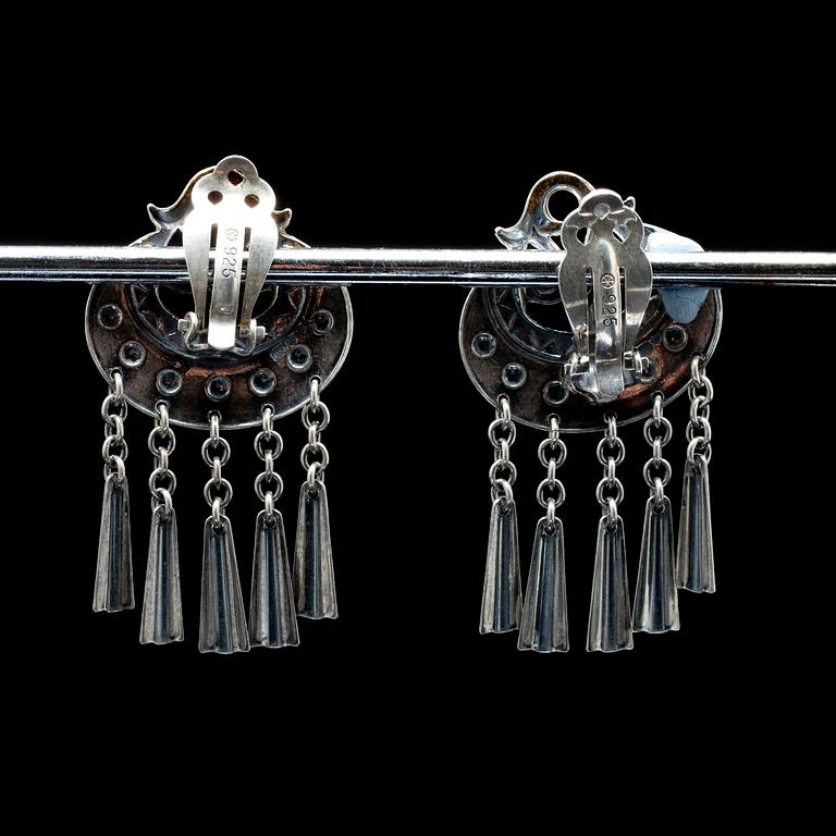 ÖRHÄNGEN, silver, "Kuutar" Kalevala Koru, 1994.