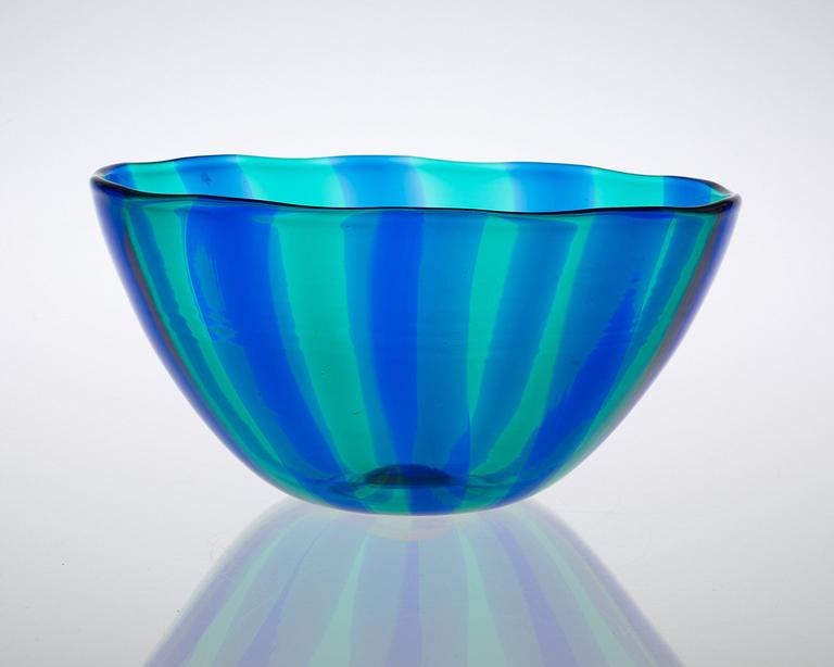 A Fulvio Bianconi glass bowl 'A Spicchi', Venini Murano, Italy 1950's.